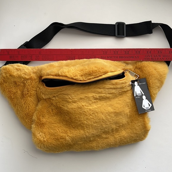 Faux Fur Belt Bag Fanny Pack - Picture 2 of 8